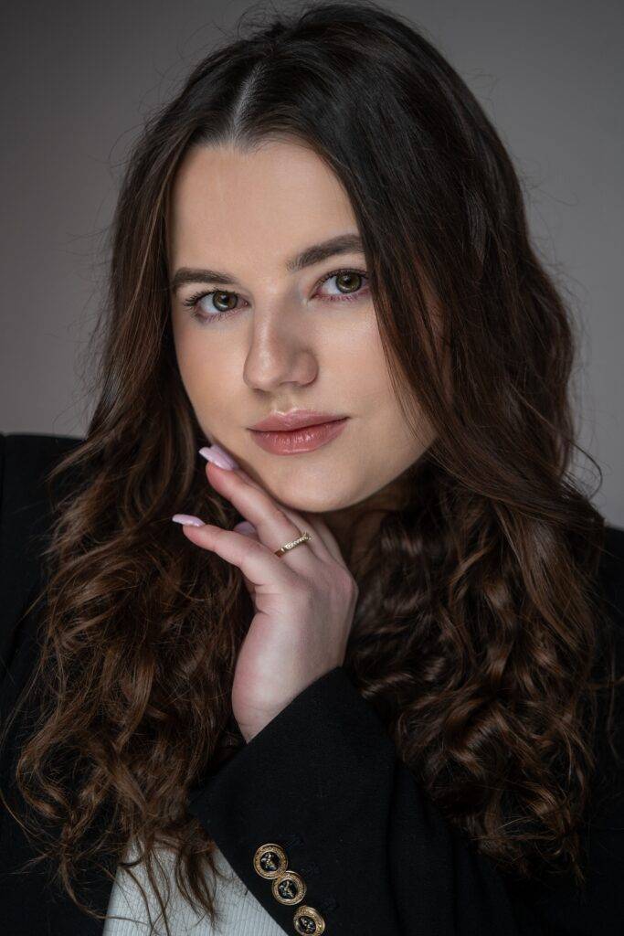 salon rzęsa w rzęsę, stylistka rzęs, rzęsy Gdynia, Gdynia, stylistka paznokci, rzęsy, paznokcie, manicure, przedłużanie rzęs, stylizacja brwi , szkolenia Gdynia